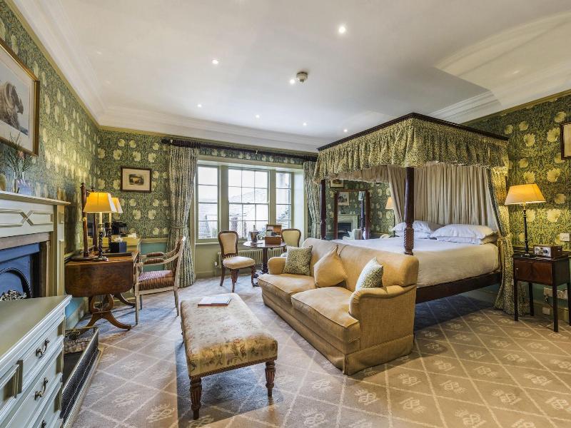 The Devonshire Arms Hotel image