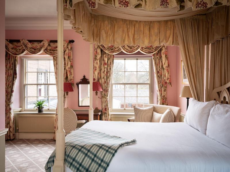 The Devonshire Arms Hotel image