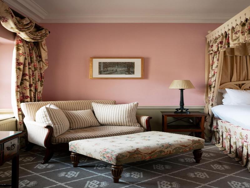 The Devonshire Arms Hotel image