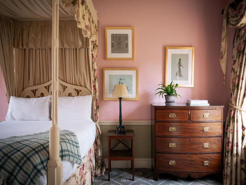 The Devonshire Arms Hotel image