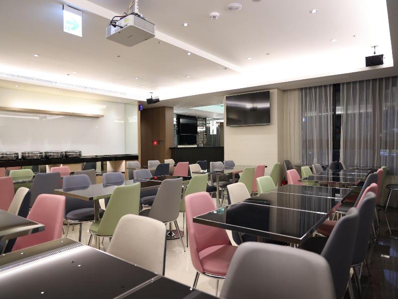 Royal Jade Boutique Hotel image
