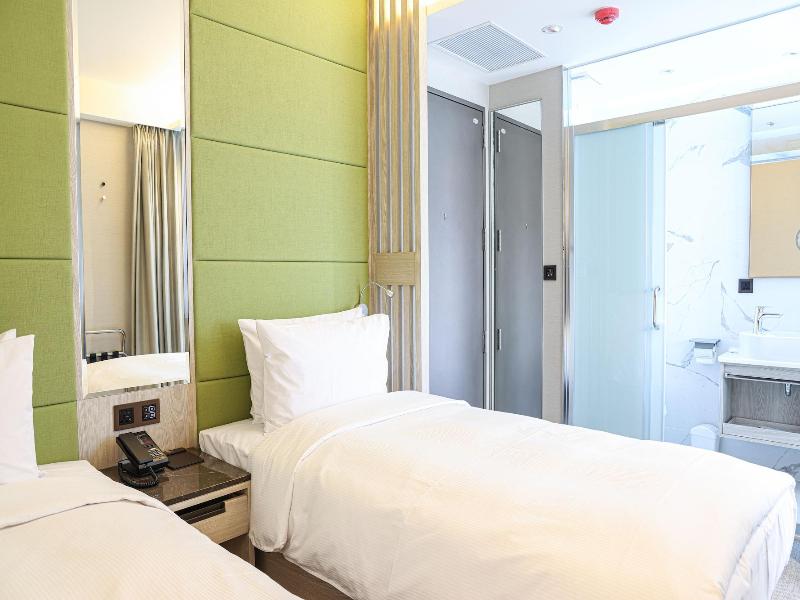 Royal Jade Boutique Hotel image
