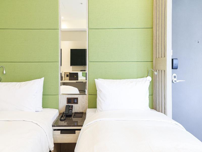 Royal Jade Boutique Hotel image