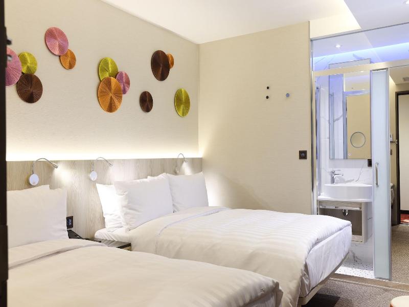 Royal Jade Boutique Hotel image