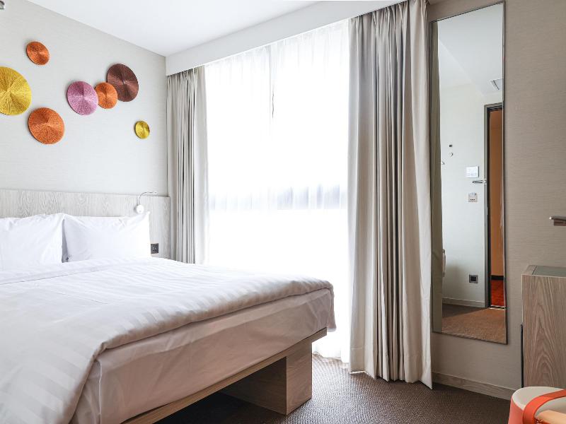 Royal Jade Boutique Hotel image