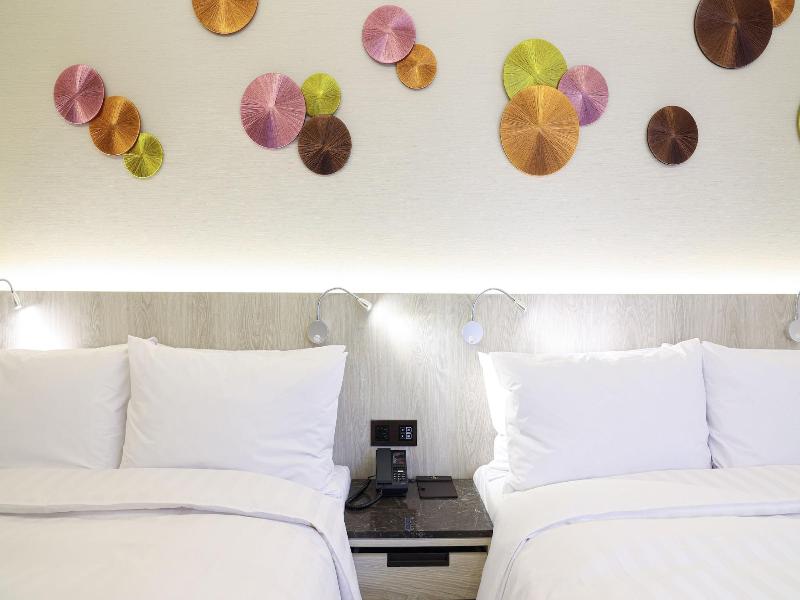 Royal Jade Boutique Hotel image