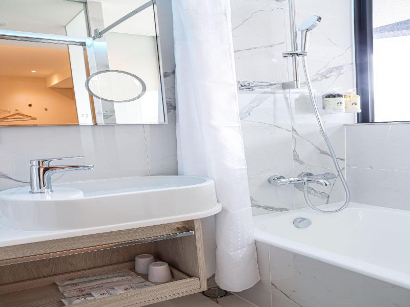 Royal Jade Boutique Hotel image