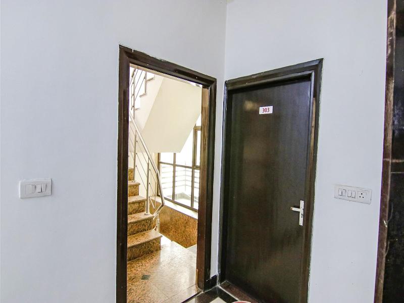 Fabhotel Jdm Residency image