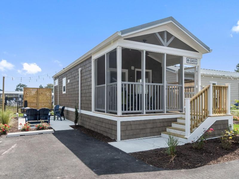 Shore Point Cottages image