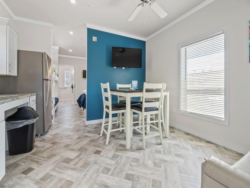 Shore Point Cottages image