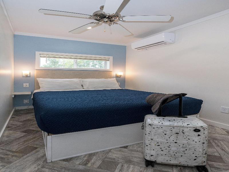 Shore Point Cottages image