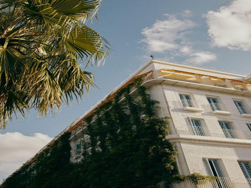 Rooms Hotel Batumi image