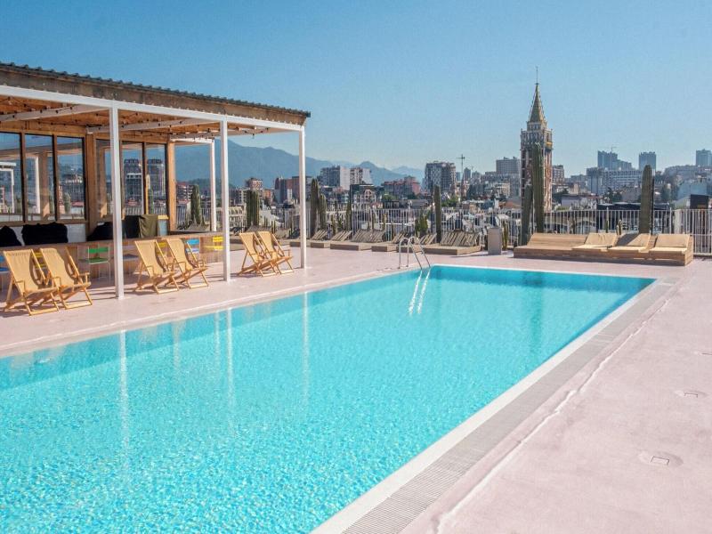 Rooms Hotel Batumi image