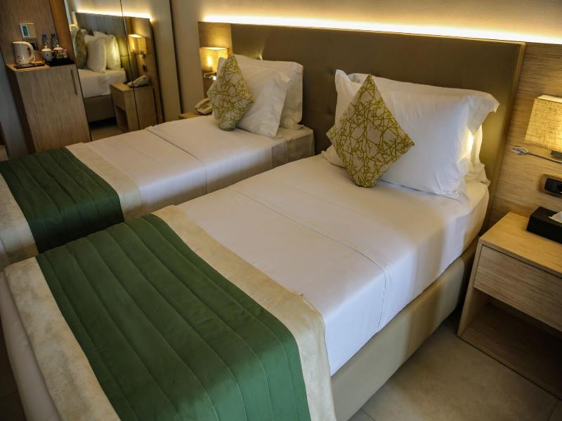Platinum Cocotiers Hotel image