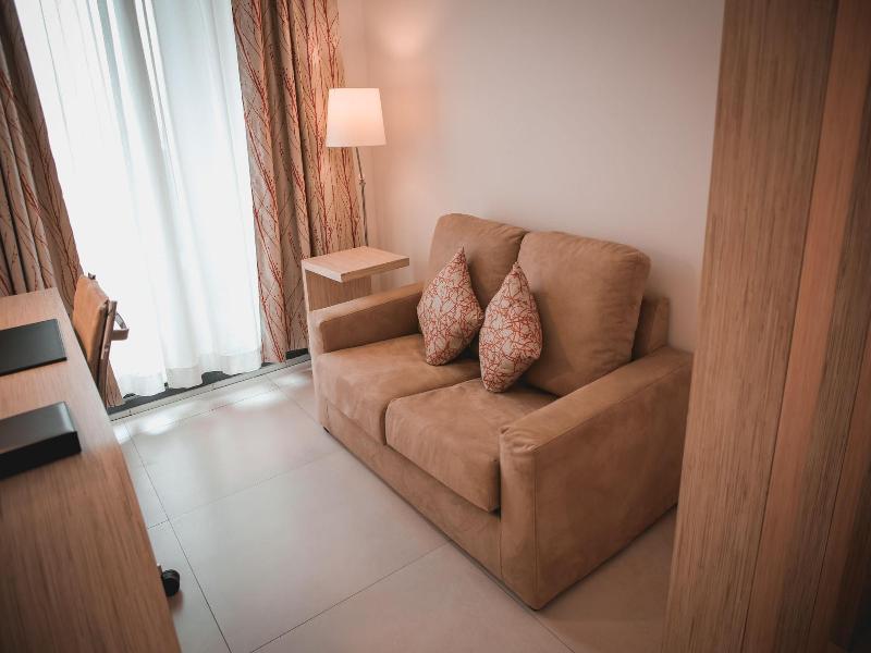 Platinum Cocotiers Hotel image