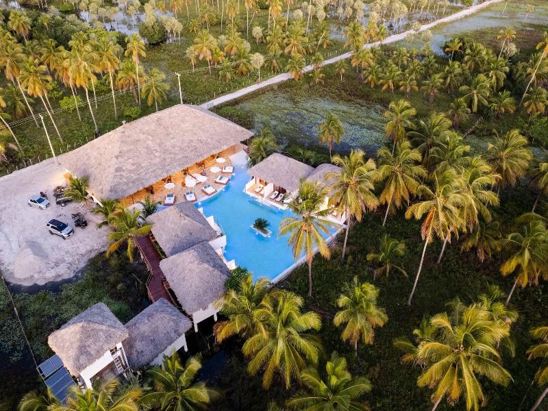Mkni Hotel Ikaika Makani Experience image