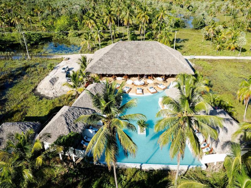 Mkni Hotel Ikaika Makani Experience image