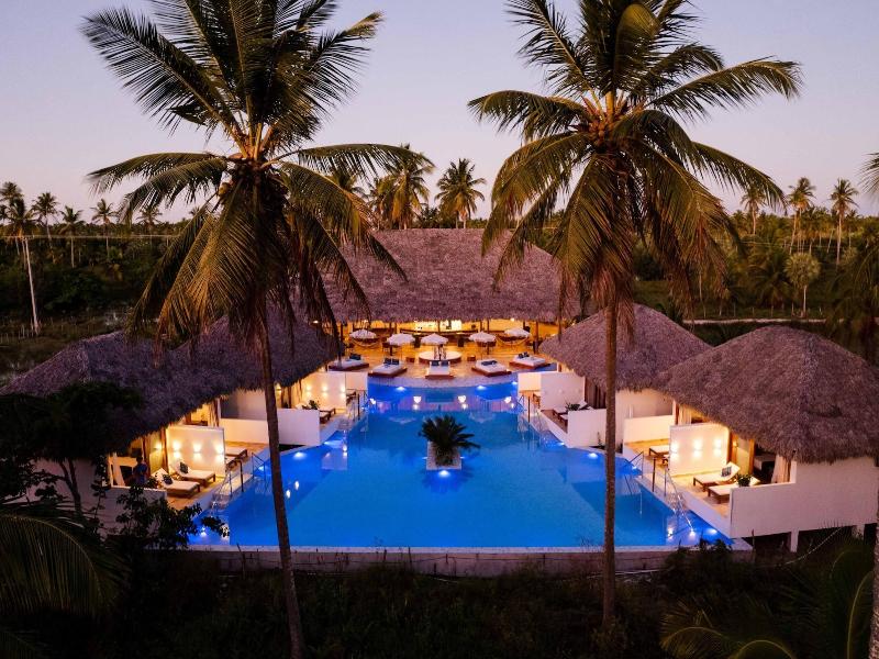 Mkni Hotel Ikaika Makani Experience image