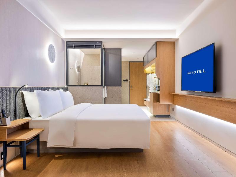 Novotel Shanghai Hongqiao Gubei image
