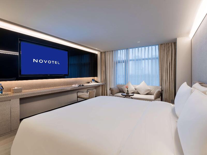 Novotel Shanghai Hongqiao Gubei image