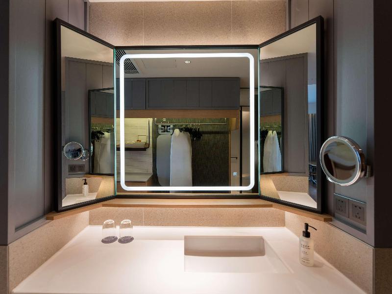 Novotel Shanghai Hongqiao Gubei image