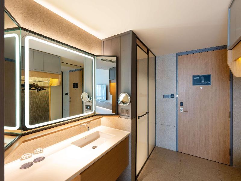 Novotel Shanghai Hongqiao Gubei image