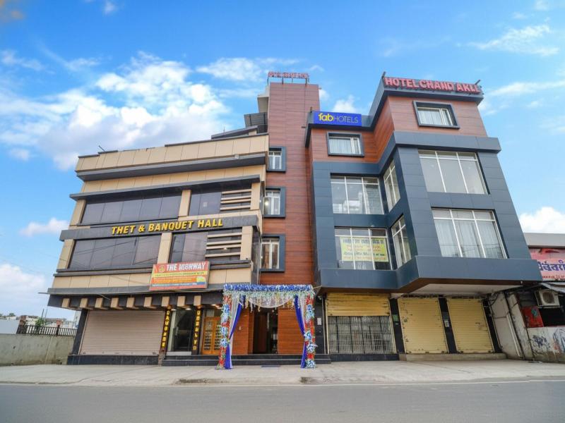 Fabhotel Grand Arya