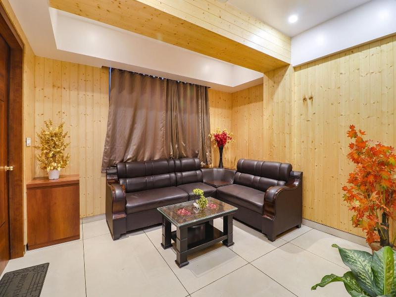 Fabhotel Grand Arya