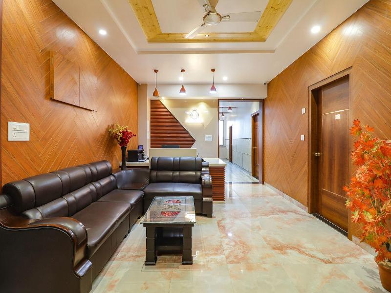 Fabhotel Grand Arya