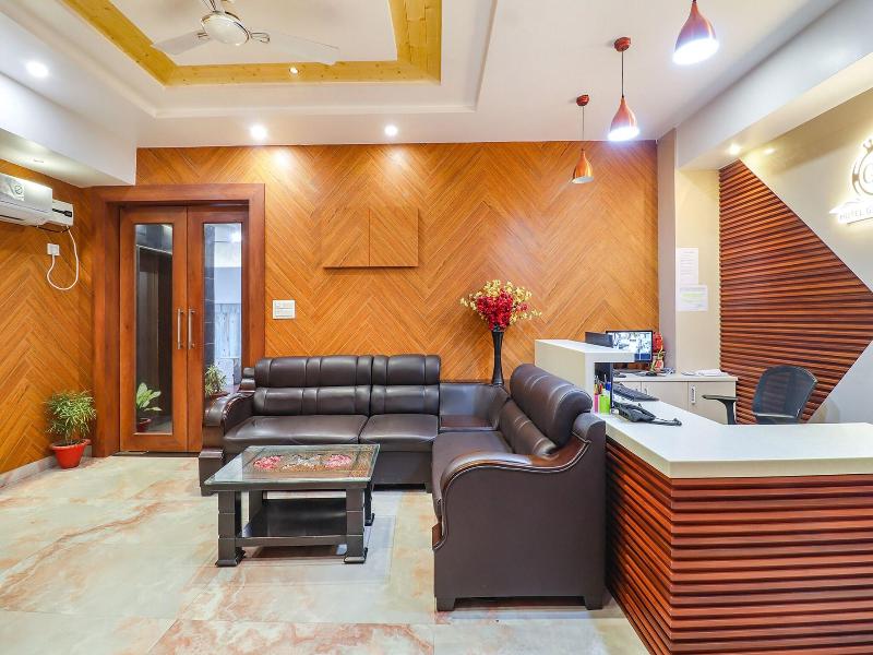 Fabhotel Grand Arya