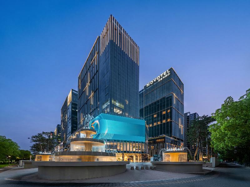 Novotel Hangzhou Binjiang image