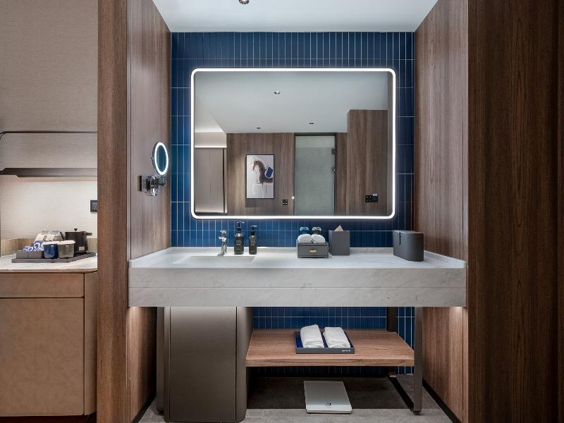 Novotel Hangzhou Binjiang image