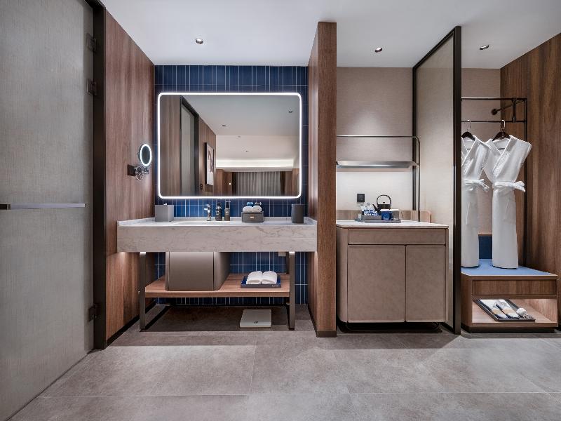 Novotel Hangzhou Binjiang image