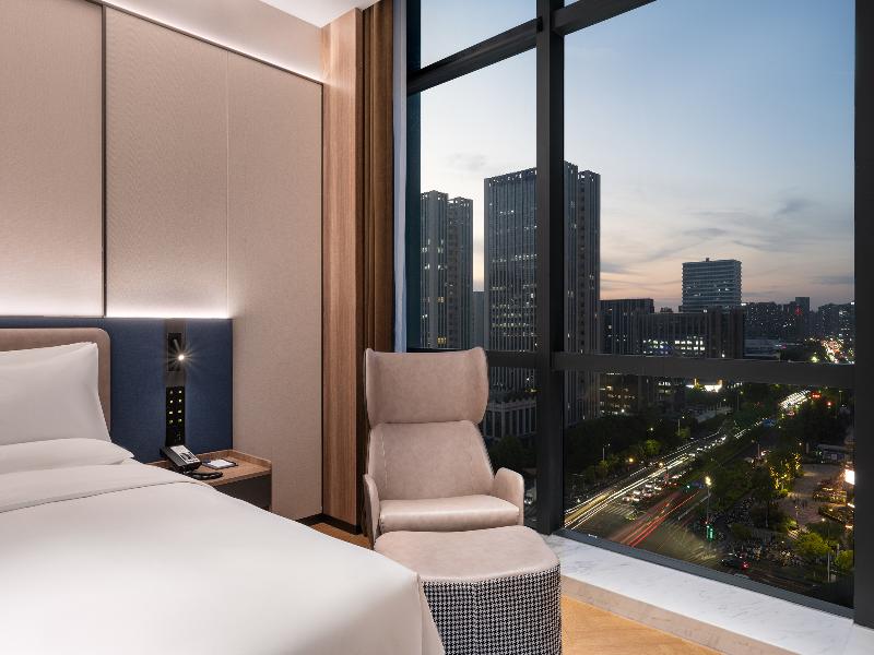 Novotel Hangzhou Binjiang image