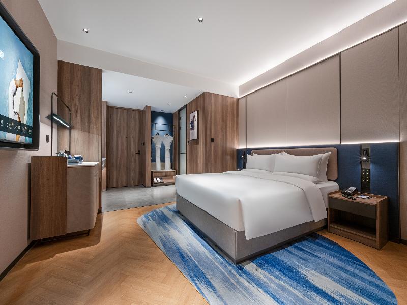 Novotel Hangzhou Binjiang image