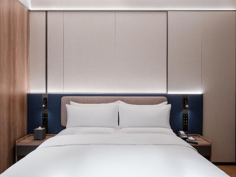 Novotel Hangzhou Binjiang image