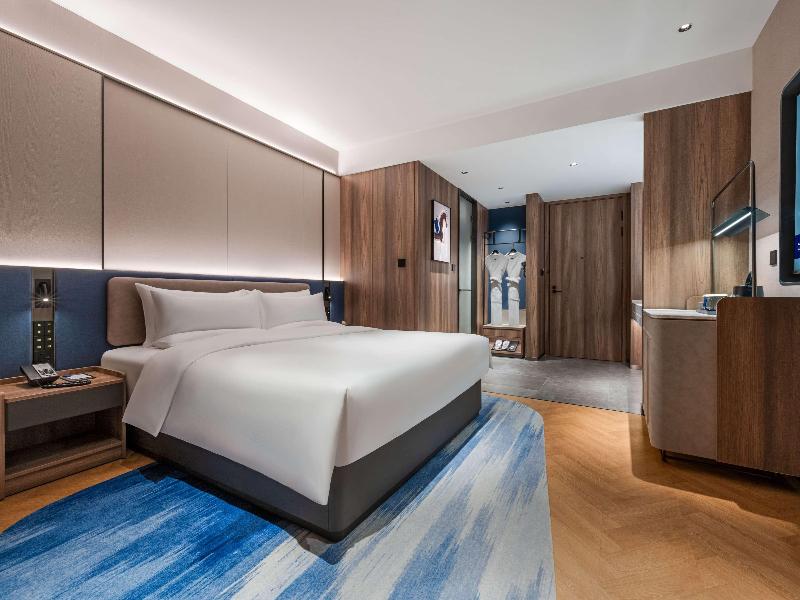 Novotel Hangzhou Binjiang image