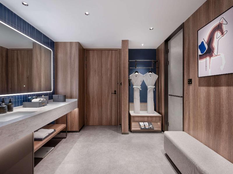Novotel Hangzhou Binjiang image