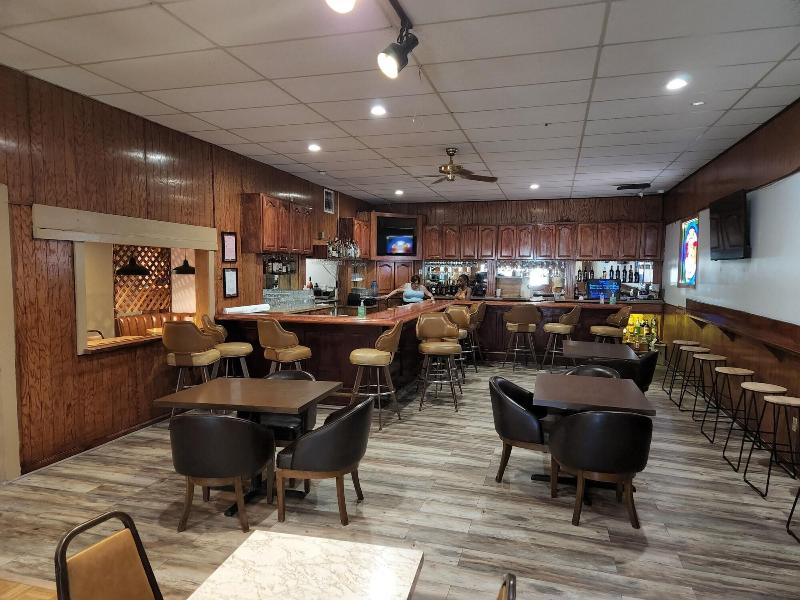 Delta Queen Lodge Bar Restaurant image