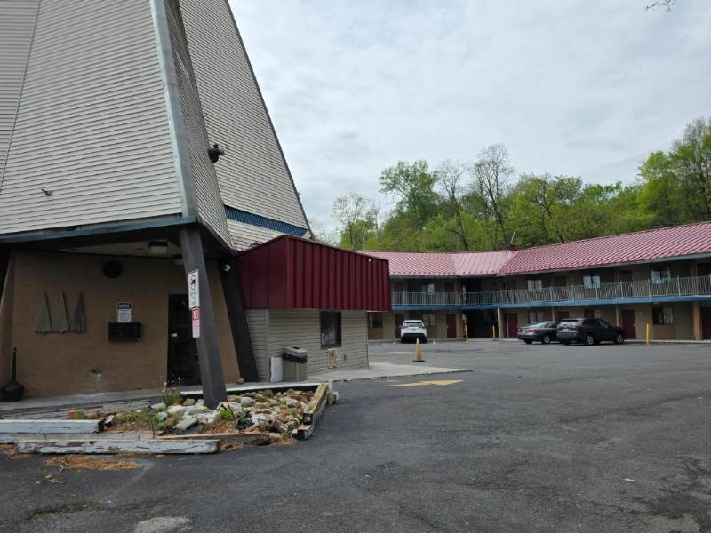 Red Roof Inn Green Brook - Somerset image
