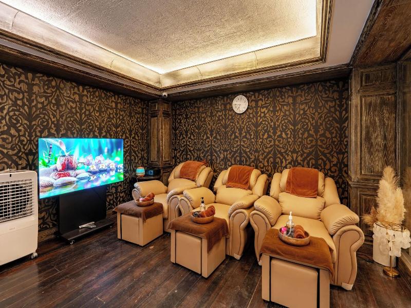 The Taksim Royal Beachfront Resort image