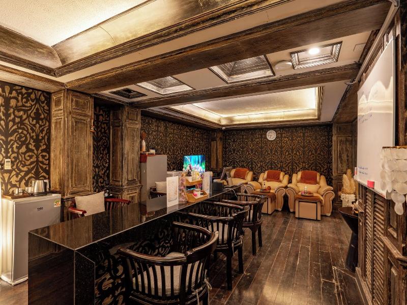 The Taksim Royal Beachfront Resort image