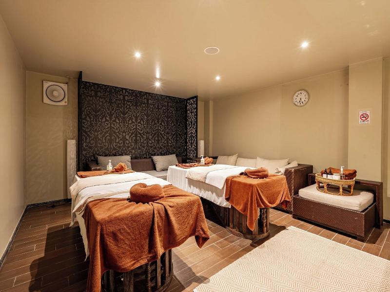 The Taksim Royal Beachfront Resort image
