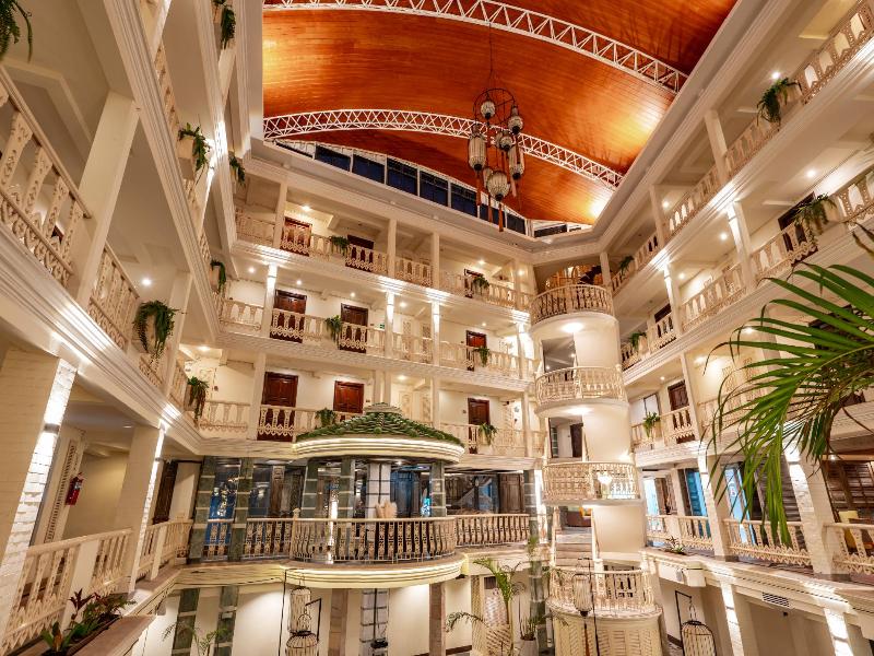 The Taksim Royal Beachfront Resort image
