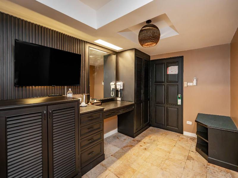 The Taksim Royal Beachfront Resort image
