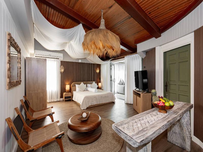 The Taksim Royal Beachfront Resort image