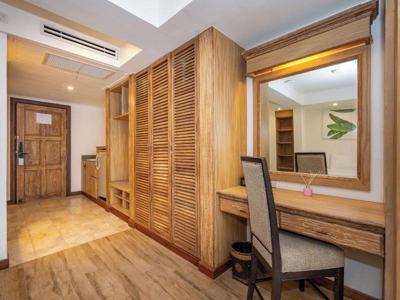 The Taksim Royal Beachfront Resort image