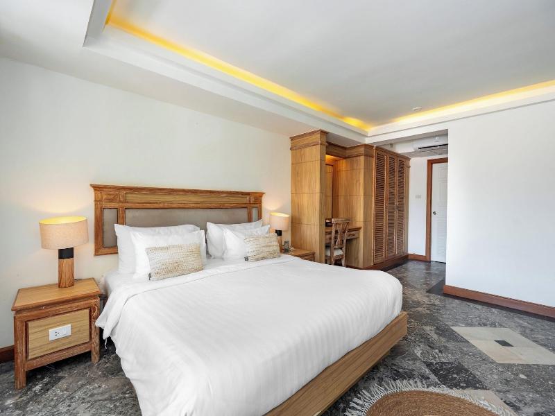 The Taksim Royal Beachfront Resort image