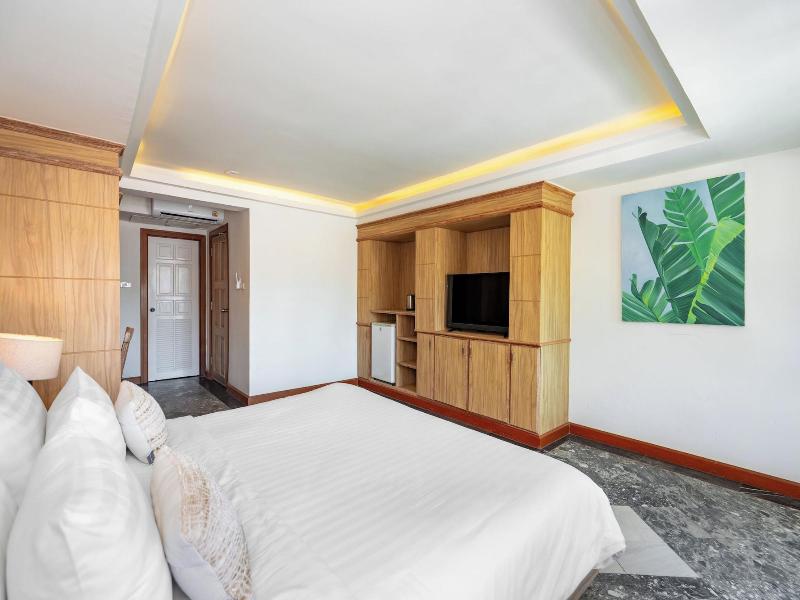 The Taksim Royal Beachfront Resort image