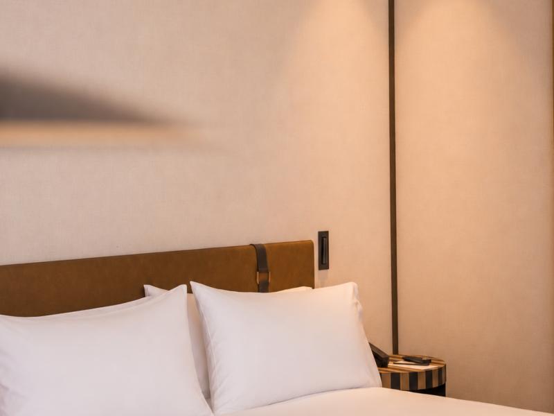 Thompson Seville image